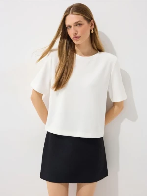 Zdjęcie produktu Mohito - T-shirt z poduszkami na ramionach - kremowy