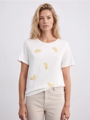 Mohito - T-shirt z aplikacjami - kremowy