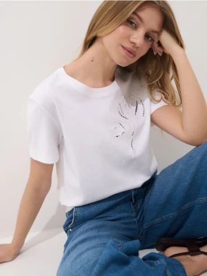 Mohito - T-shirt z ażurowym haftem - kremowy