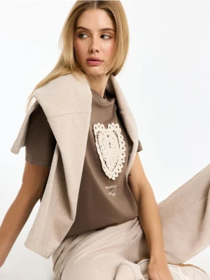 Mohito - T-shirt z haftem - brązowy