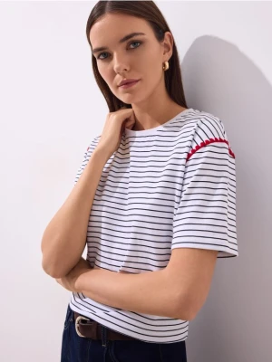 Zdjęcie produktu Mohito - T-shirt z ozdobnym haftem - czarny