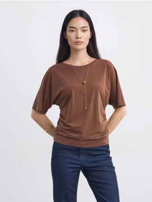 Mohito - Taliowany t-shirt - brązowy