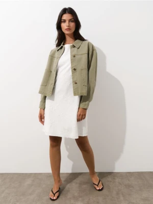 Mohito - Trapezowa biała sukienka mini - biały