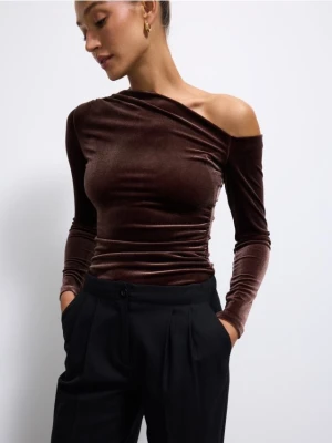 Mohito - Welurowa brązowa bluzka - brązowy