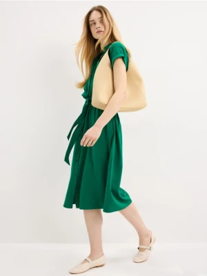 Mohito - Zielona szmizjerka midi z dodatkiem lyocellu - zielony