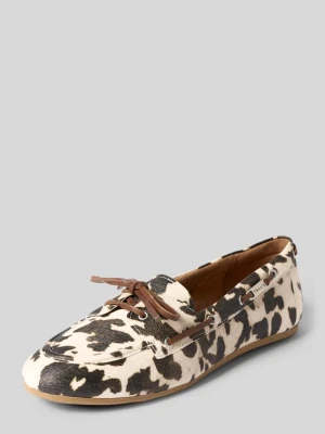Mokasyn w skórzanym wyglądzie tamaris
