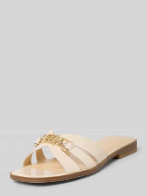 Mokasyny ze skóry naturalnej model 'Realla' Guess