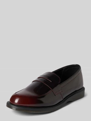 Mokasyny ze skóry z paskiem na cholewce model 'Temara' Dr. Martens