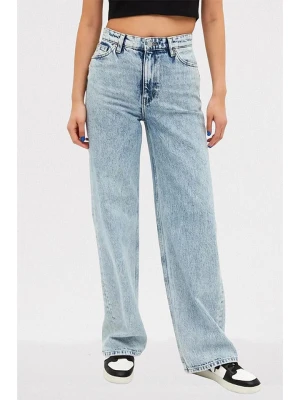 Monki Dżinsy - Comfort fit - w kolorze błękitnym rozmiar: W26