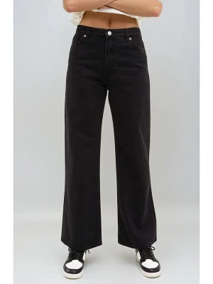 Monki Dżinsy - Comfort fit - w kolorze czarnym rozmiar: W29
