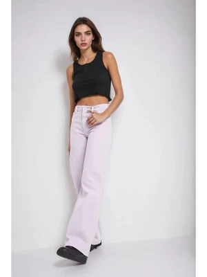 Monki Dżinsy - Comfort fit - w kolorze lawendowym rozmiar: W25