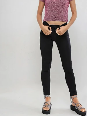 Monki Dżinsy - Slim fit - w kolorze czarnym rozmiar: W28