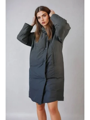 Monki Płaszcz zimowy w kolorze granatowym rozmiar: S
