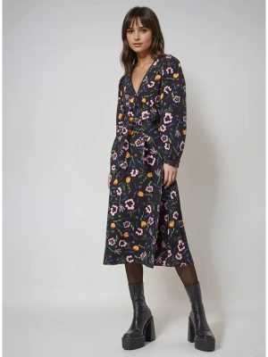 Monki Sukienka w kolorze czarnym rozmiar: 38