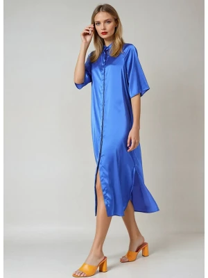 Monki Sukienka w kolorze niebieskim rozmiar: M