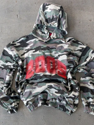 2005xReporter Camo bluza OVERSIZE z kapturem