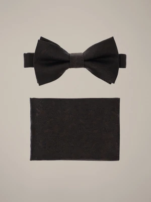 Mucha Ciemnobrązowa Plus Poszetka Wzór Lancerto