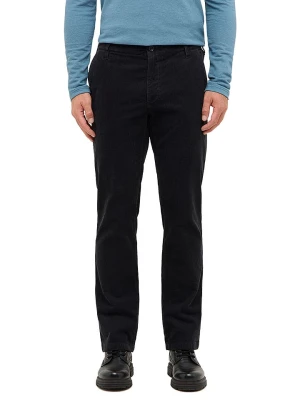 Mustang Spodnie chino w kolorze czarnym rozmiar: W34/L32