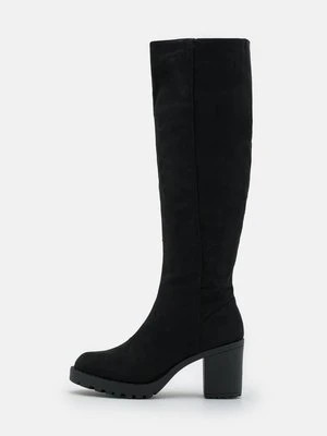 Muszkieterki Anna Field