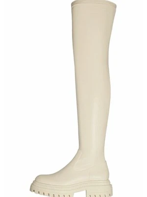 Muszkieterki Bershka