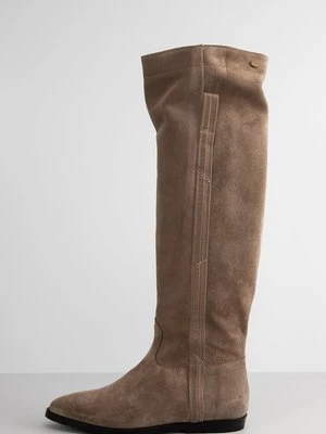 Muszkieterki Fred de la Bretoniere