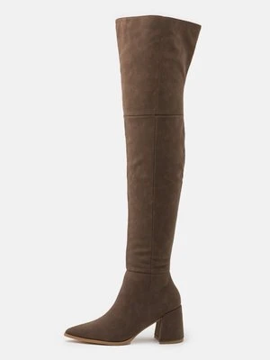 Muszkieterki Missguided