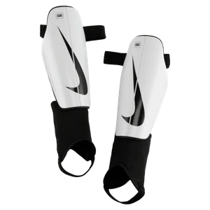 Nagolenniki piłkarskie Nike Charge - Biel