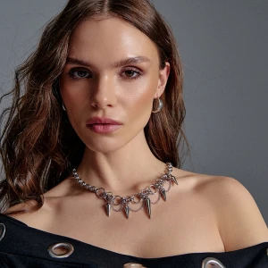 Naszyjnik łańcuch ze szpiczastymi zawieszkami House