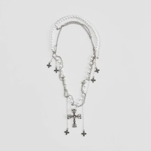 Naszyjnik z łańcuchem perłami i zaweszkami w stylu gothic House