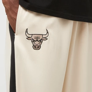 NBA INJ STRAIGHT JOGGER chicago bulls ltc, marki New EraApparel, w kolorze Beż, rozmiar