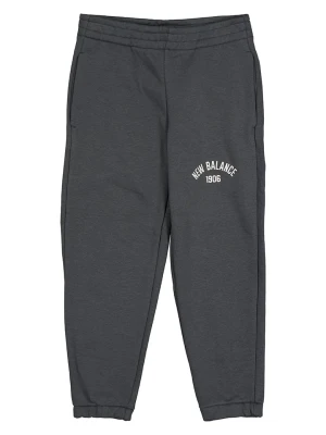 New Balance Spodnie dresowe "Essentials Varsity" w kolorze antracytowym rozmiar: S