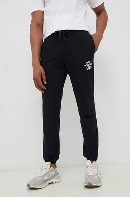 New Balance spodnie dresowe kolor czarny z nadrukiem MP31515BK-5BK