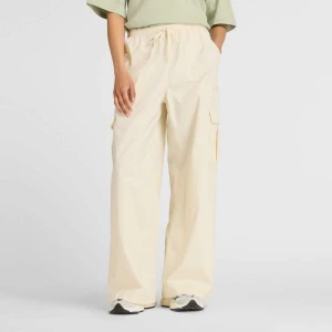 New Balance Woven Cargo Pants kobiety Bojówki beż rozmiar Odzież