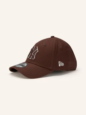 New Era Czapka Outline 9forty® braun