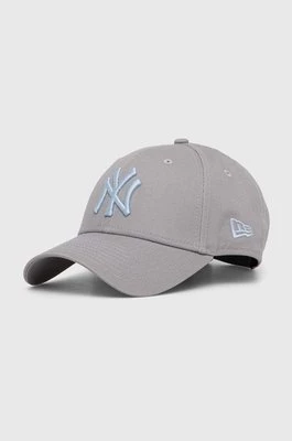 New Era czapka z daszkiem bawełniana 9FORTY NEW YORK YANKEES kolor szary z aplikacją 60503373