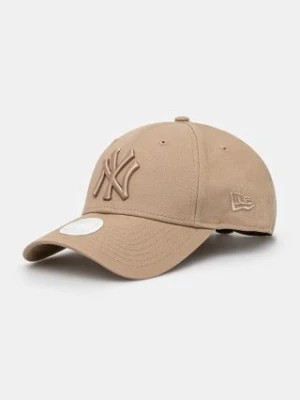 New Era czapka z daszkiem bawełniana LEAGUE ESSENTIAL 9FORTY® NEW YORK YANKEES kolor brązowy gładka 60471463