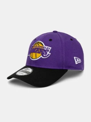 New Era czapka z daszkiem bawełniana NBA SIDE PATCH 9FORTY® LOS ANGELES LAKERS kolor fioletowy z aplikacją 60565136