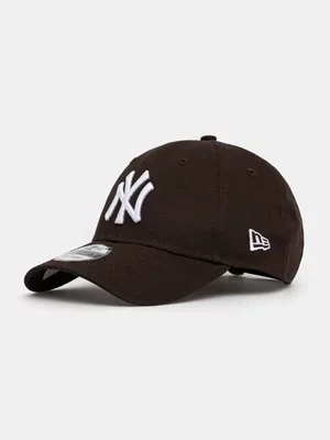 New Era czapka z daszkiem bawełniana NEW YORK YANKEES kolor brązowy z aplikacją 60471458