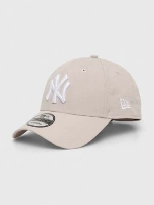 Zdjęcie produktu New Era czapka z daszkiem kolor beżowy z aplikacją NEW YORK YANKEES