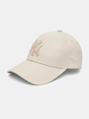 New Era czapka z daszkiem PU 9FORTY® NEW YORK YANKEES kolor beżowy z aplikacją 60364299