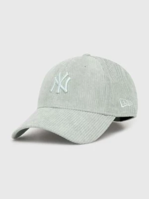 New Era czapka z daszkiem sztruksowa 9Forty New York Yankees kolor zielony z aplikacją 60434998