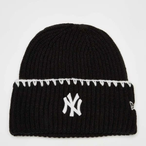 New Era Female Chunky Topstitch Beanie York Yankees uniseks Czapki beanie czarny rozmiar Akcesoria