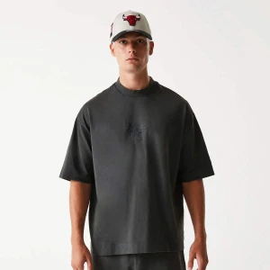 New Era NBA Chicago Bulls Washed Tee mężczyźni T-Shirty i Polo czarny rozmiar Odzież