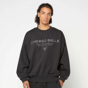 New Era NBA Linear Graphic Boxy Crew Chicago Bulls mężczyźni Bluzy czarny rozmiar Odzież