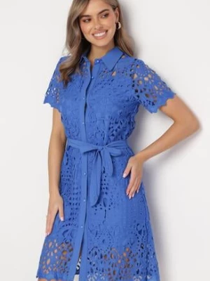 Niebieska Ażurowa Sukienka Koszulowa Midi z Wiązanym Paskiem Pamy