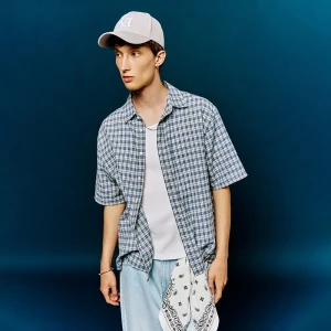 Niebieska koszula w kratkę z krótkim rękawem House