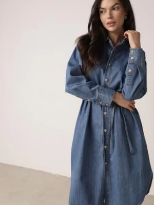Niebieska Koszulowa Sukienka Jeansowa z Bawełną Ozdobiona Paskiem Carenatesa milas91