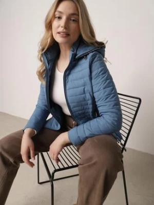 Niebieska Pikowana Kurtka Przejściowa z Kapturem z Lamówką i Ściągaczami Zidara mhm