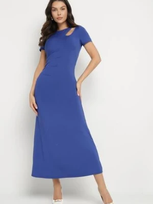 Niebieska Sukienka o Dopasowanym Fasonie z Lekkimi Marszczeniami Aporea by swan
