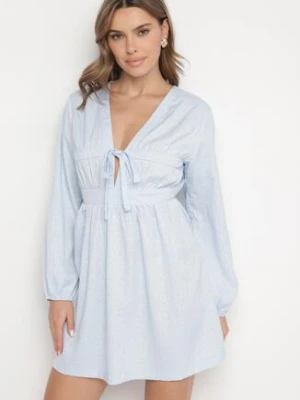 Niebieska Sukienka o Rozkloszowanym Kroju Ozdobiona Wiązaniem Elretira retro & icone